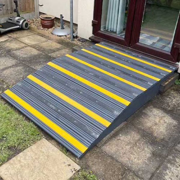 1000mm 50 Pieces GRP Anti Slip Decking Strips Free Drilling and Screws 