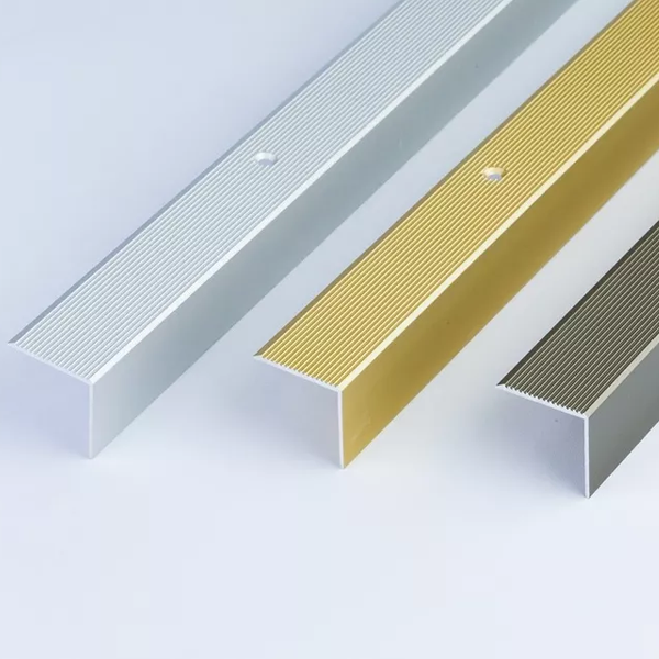 Anti Non Slip 30R Anodised 0.9m Long Aluminum Stair Edge Nosing Trim