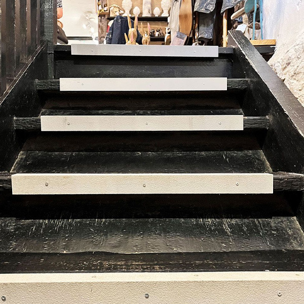 55mm x 55mm Medium Grit GRP Stair Nosing Cover